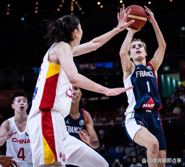 包含Ning重返赛场，险胜首场状态出色，加拿大队观众沸腾！热度持续攀升的词条