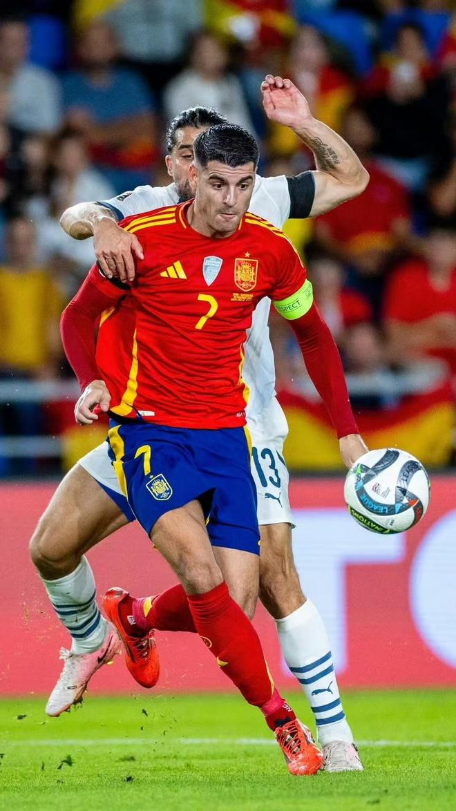 关于AC米兰迎意甲关键赛，加时末段造点机会，引发热议，年轻球员得到机会的信息