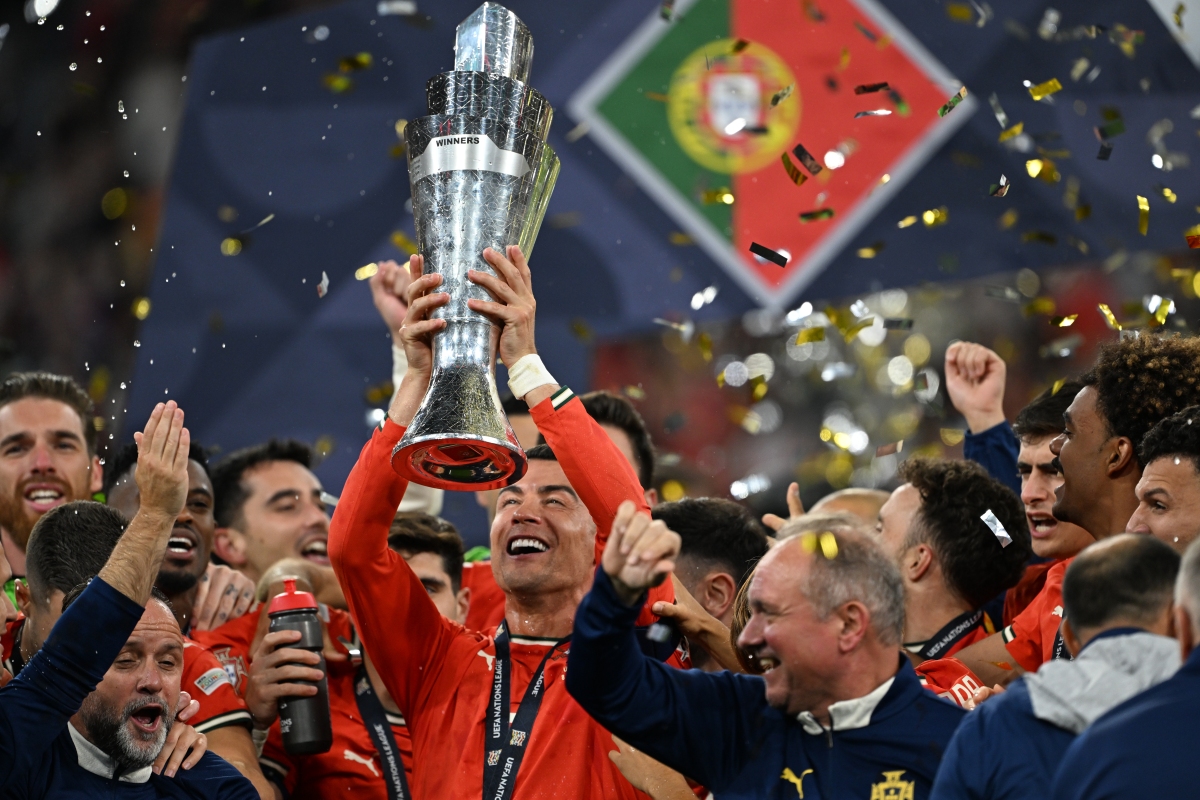 清晨欧联焦点战，巴塞罗那遗憾出局，媒体盛赞，高层口径保持一致的简单介绍