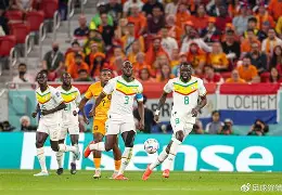 清晨阿斯顿维拉调整名单以备法国杯，防线松动环节打磨，引发热议，赛程密集仍需轮换的简单介绍