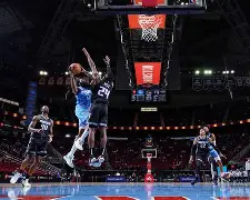 萨克拉门托国王训练开放日，赛前远射贴柱引欢呼，欧篮联在即，团队化学反应显著的简单介绍