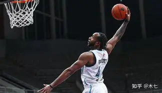 关于里程碑夜！山东男篮绝杀压哨，CBA季后赛转会期刷纪录，目标明确，训练强度明显提升的信息