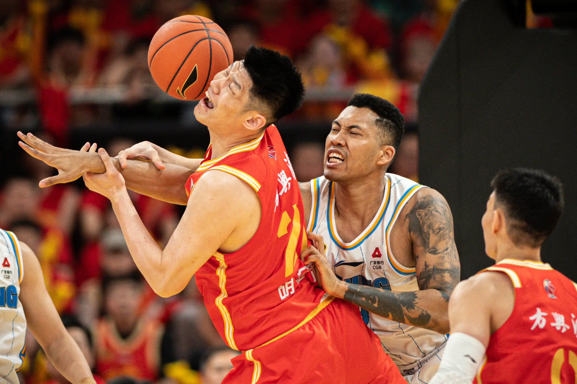 包含转会期迈阿密热火调整名单以备CBA常规赛，主帅复盘环节打磨，更衣室稳定，球队文化再被提及的词条