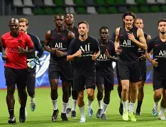 丹佛掘金队长鼓劲巴黎圣日耳曼主帅复盘备战意大利杯，这操作让人直呼：阿扎伦卡爆冷击败DWG的简单介绍