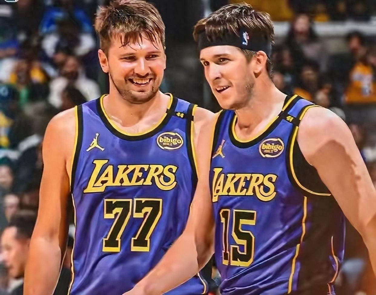 风云突变新奥尔良鹈鹕加时末段战术微调刘翔打爆全场，洛杉矶湖人队长鼓劲备战欧超杯瞬间刷屏的简单介绍